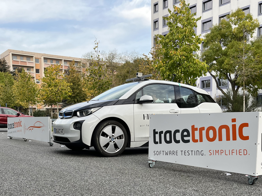Umgebauter BMW i3 des Mechlabs, im Projekt wegen Batteriedefekt ausgefallen